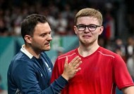 九游官网-西亚锦标赛半决战精彩绽放，瑞典队力克对手晋级(多邻国怎么进钻石锦标赛)