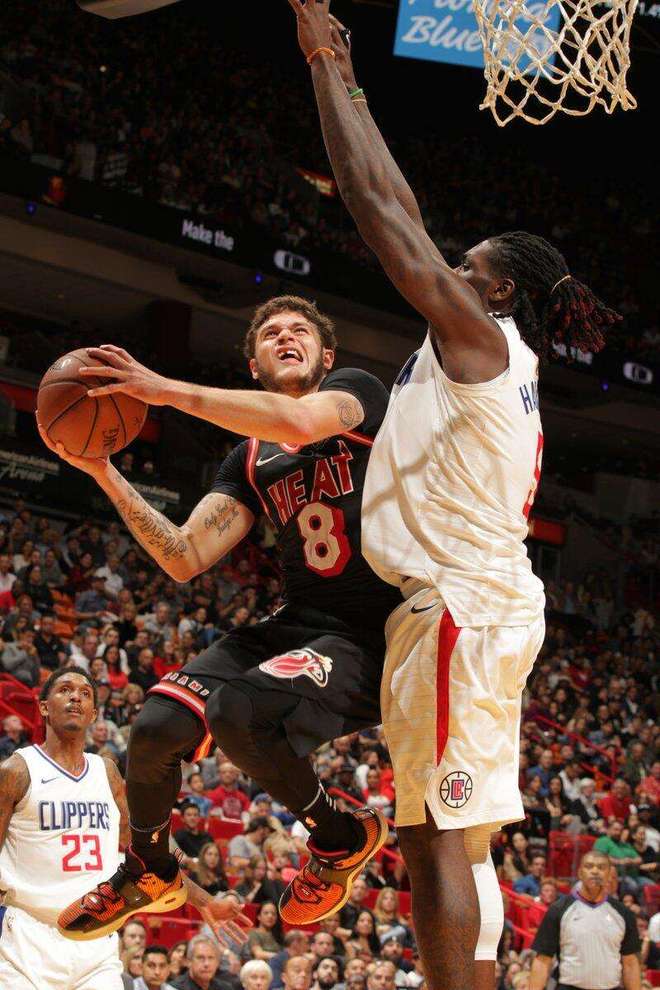 九游官网下载app下载-包含桑普多利亚后卫传中助攻打破僵局的词条  第1张